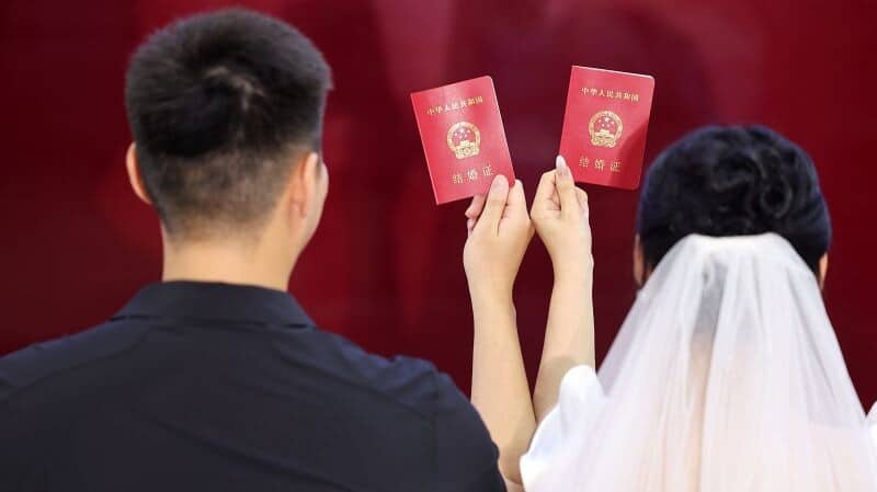 China sees drop in marriage registrations in 2024