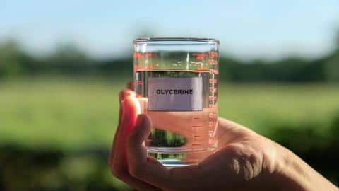 Glycerin can address a number of hair concerns. Here's how! Glycerin can address a number of hair concerns. Here's how!