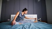5 bedtime stretches to improve sleep quality