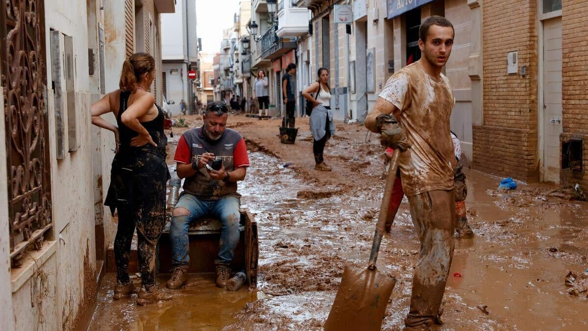 Spain grapples with aftermath of deadly flash floods