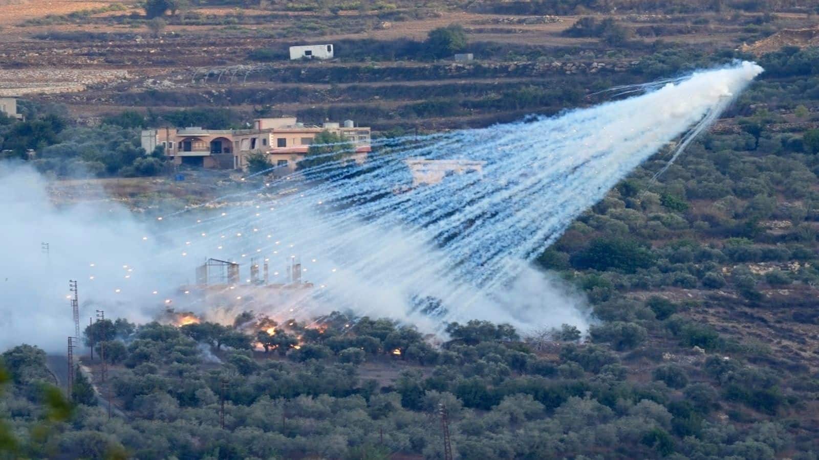 Rights organization accuses Israel of using white phosphorus in Lebanon