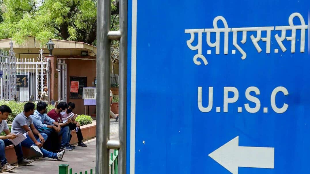 10x10 room: Cop shows plight of UPSC aspirants in Delhi 