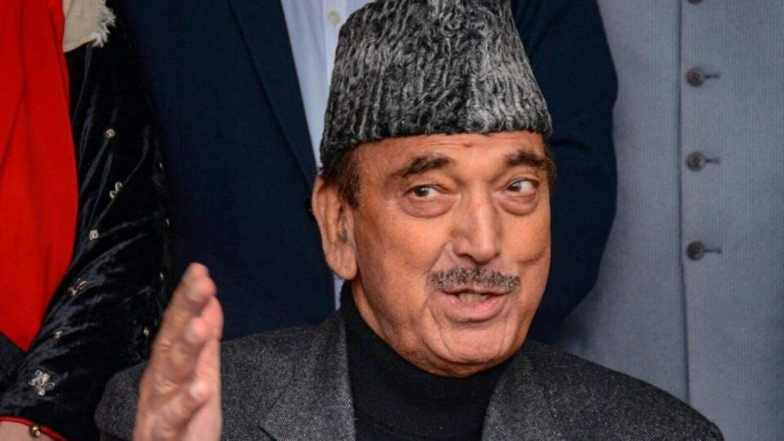 Ghulam Nabi withdraws from J&K poll campaign, party in fix