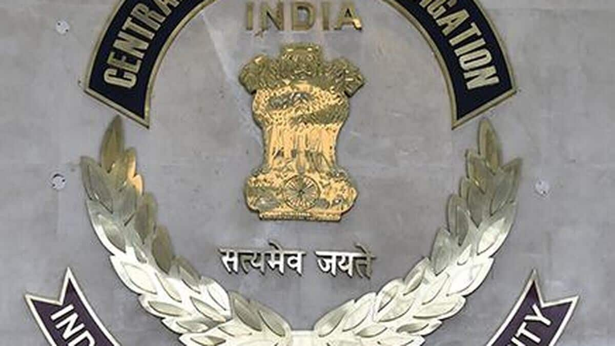 6,900+ corruption cases probed by CBI pending in courts: CVC