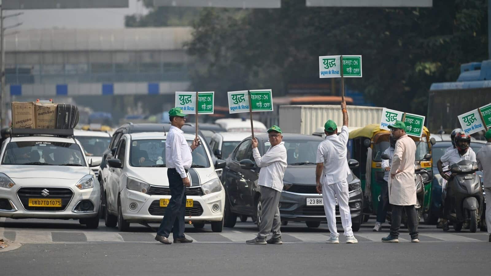 Delhi's AQI 'very poor', GRAP stage II measures implemented Delhi's AQI 'very poor', GRAP stage II measures implemented