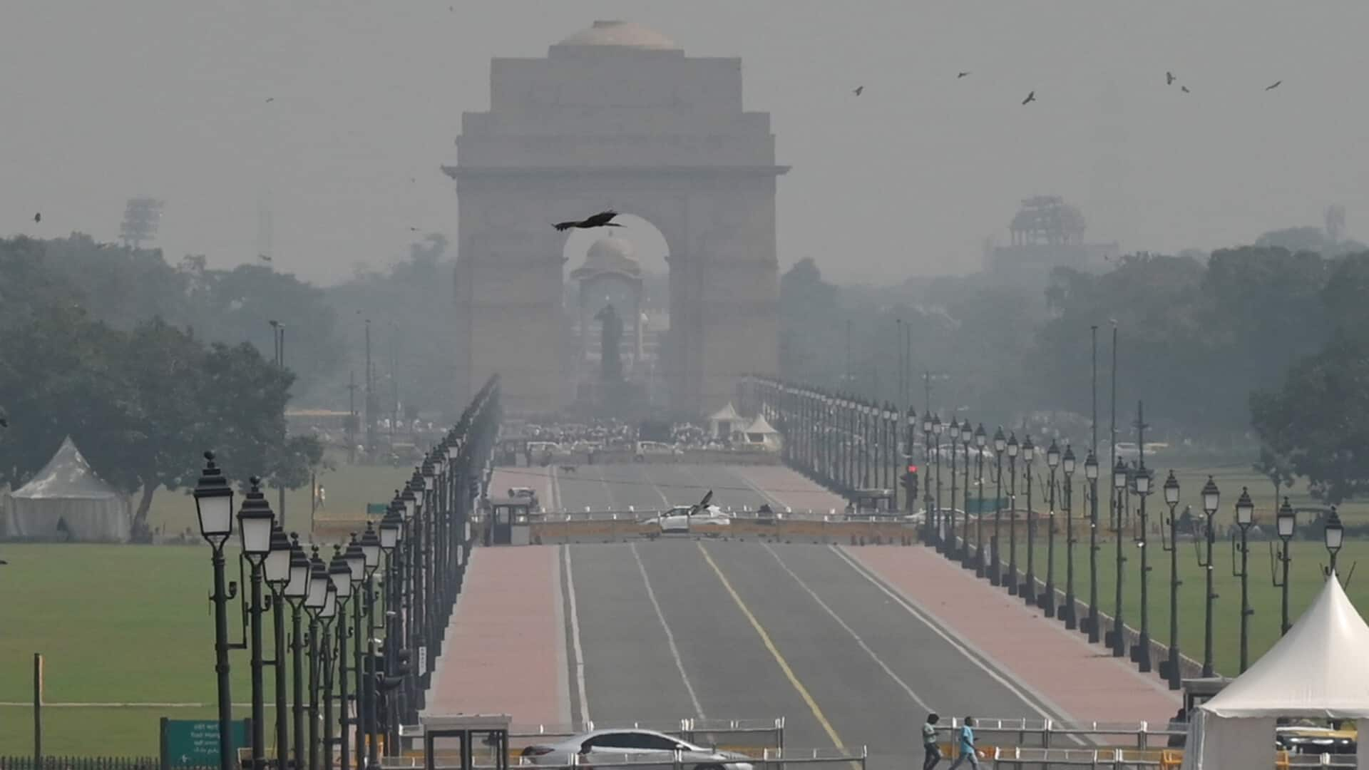 Delhi's AQI nears 'severe' mark, 13 areas in red zone