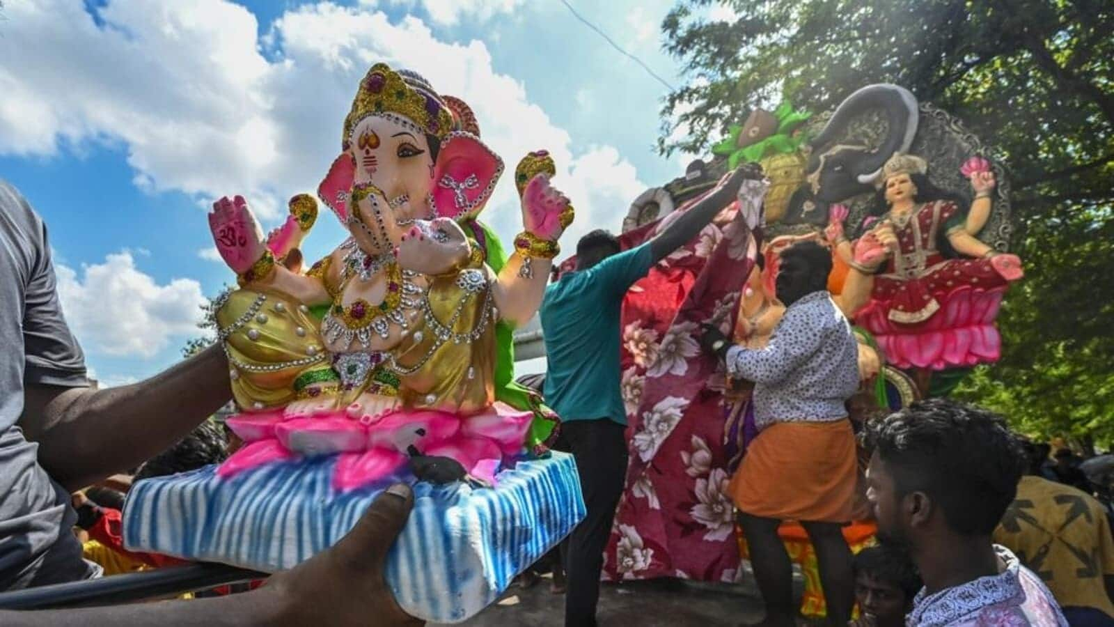 Man commits suicide after harassment by Ganesh pandal organizers