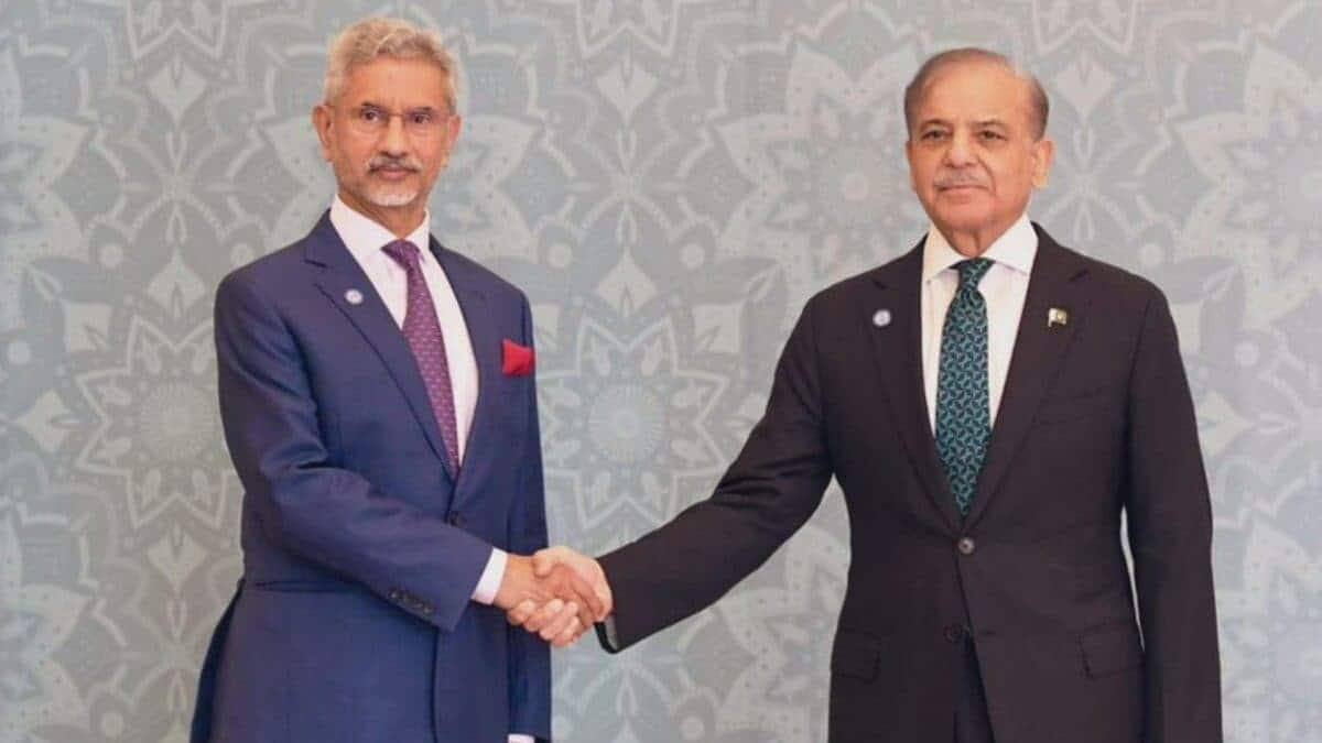 Jaishankar's 'casual conversations' with Sharif, Dar; 'ice breaker,' says Pakistan