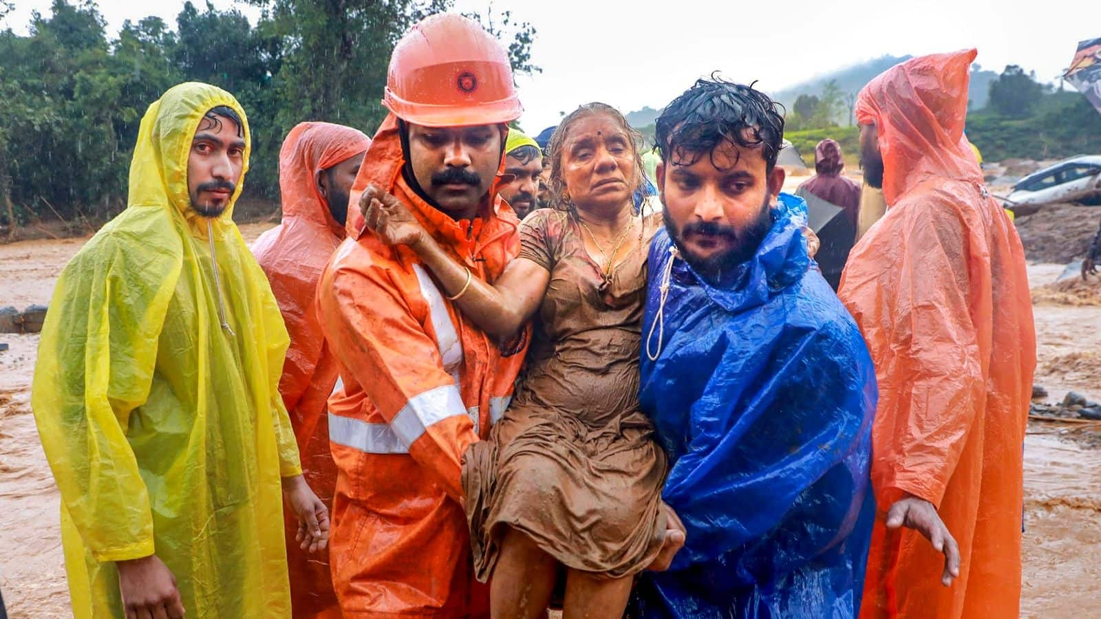 Wayanad landslides: Toll crosses 300-mark; drones to look for survivors 