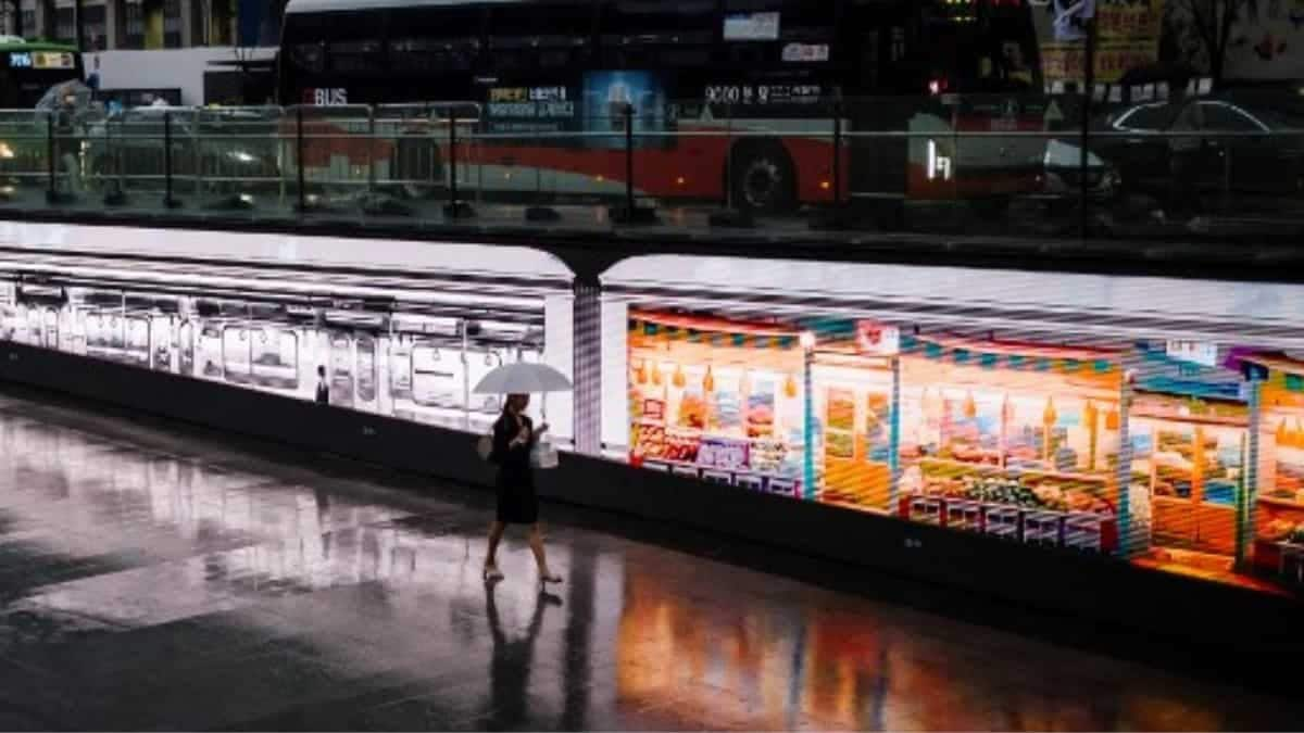 South Korea: Subway conductor's toilet break delays over 120 trains