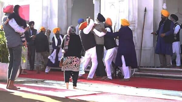 Man—who shot at Sukhbir Badal—was seen at Golden Temple earlier