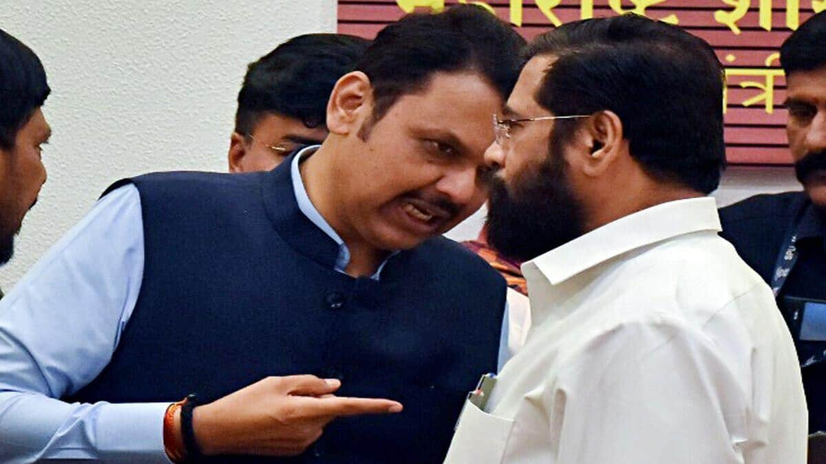 Maharashtra: BJP backs Fadnavis for CM, Sena cites 'Bihar model'