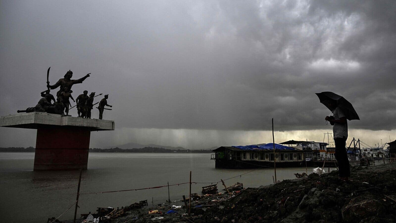 IMD predicts heavy rainfall in these states today