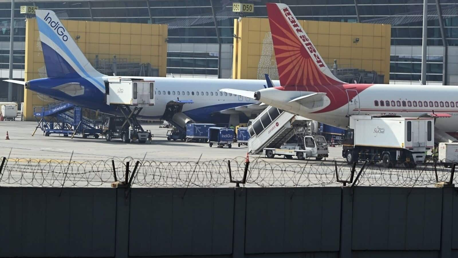 Ten Indian flights receive bomb threats in 2 days