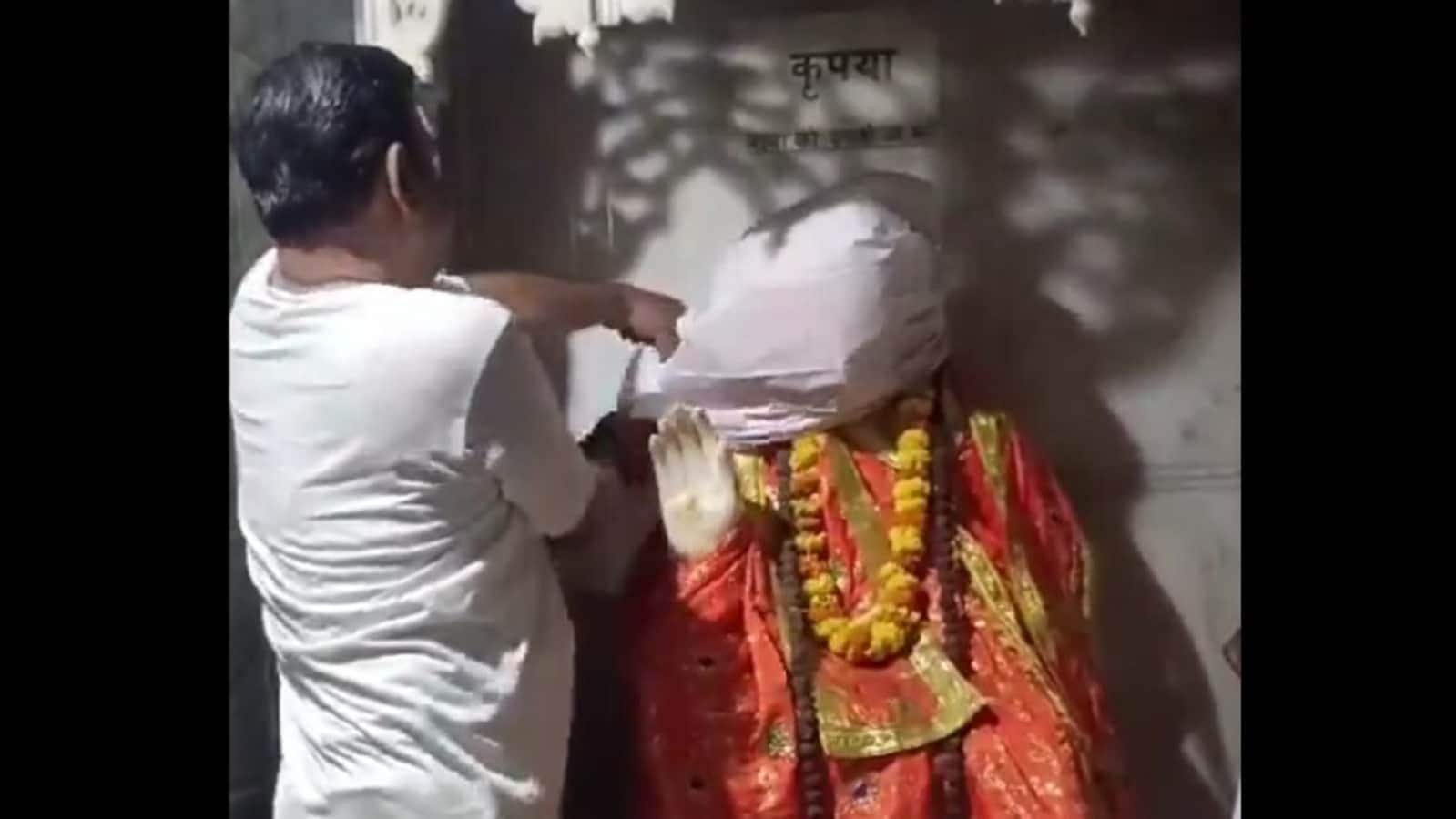 Hindu group removes Sai Baba statues from Varanasi temples