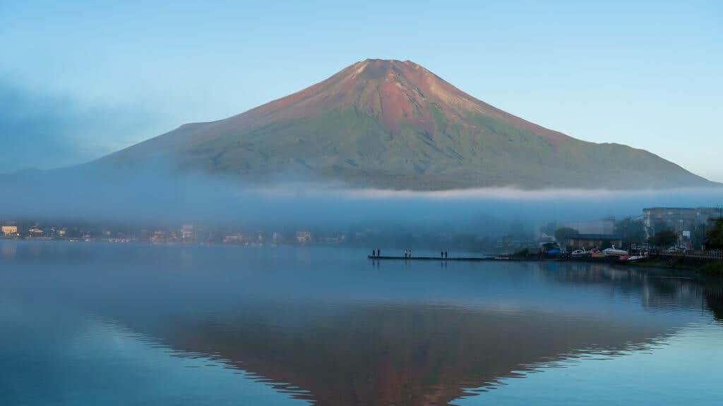 Mount Fuji experiences longest snowless period recorded in history 