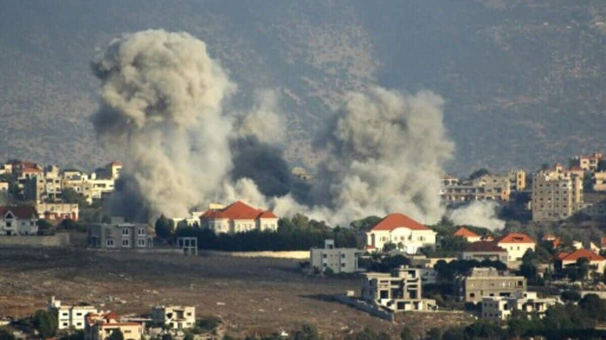 Israel tank hits UN 'Blue helmet' base in Lebanon