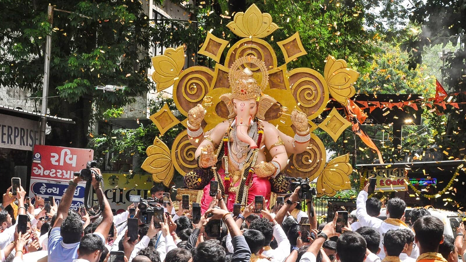 Surat: 6 arrested for pelting stones at Ganesh pandal