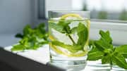 How mint-infused water may help with migraines