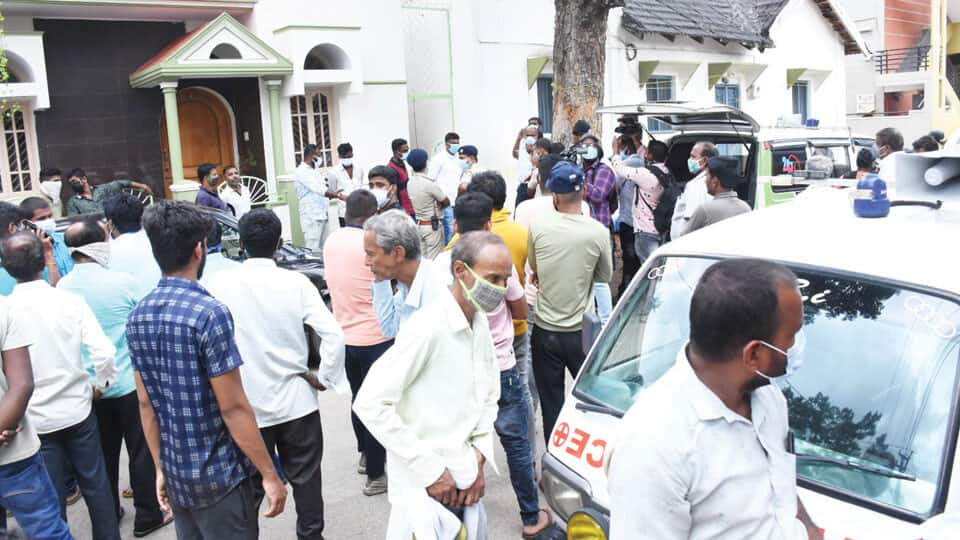 Mysuru: Family of 4 found dead in suspected murder-suicide 