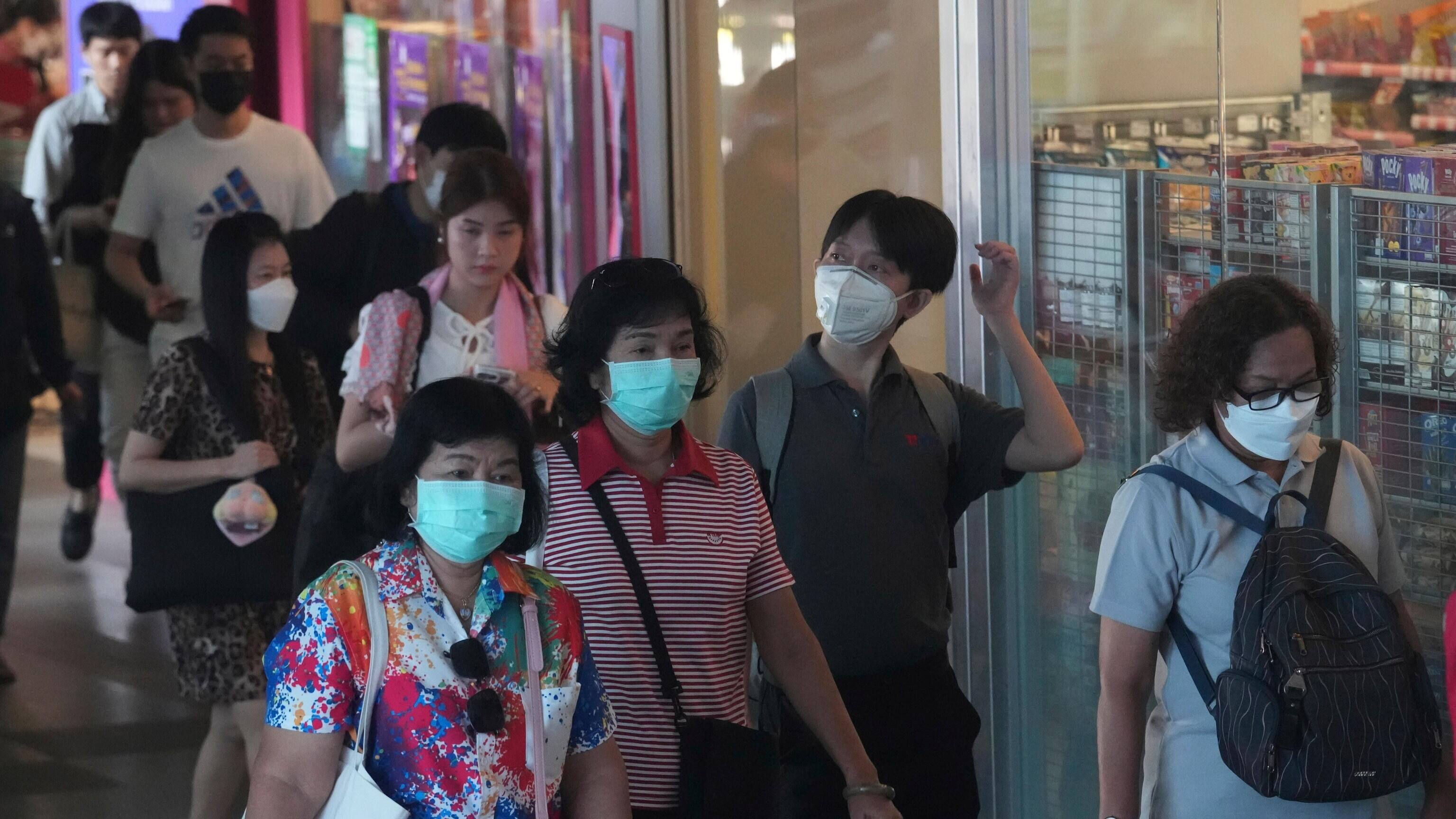 Thailand offers free public transport to combat air pollution