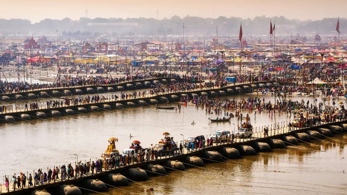 Third major holy dip begins at Kumbh on Vasant Panchami