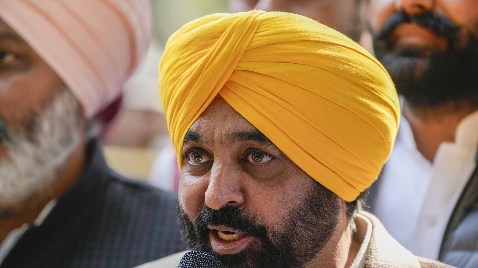 Bittu slams Bhagwant Mann for politicking deportation