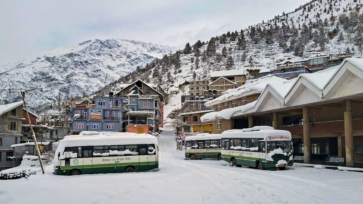 IMD issues orange alert for snow, rain in Himachal Pradesh 