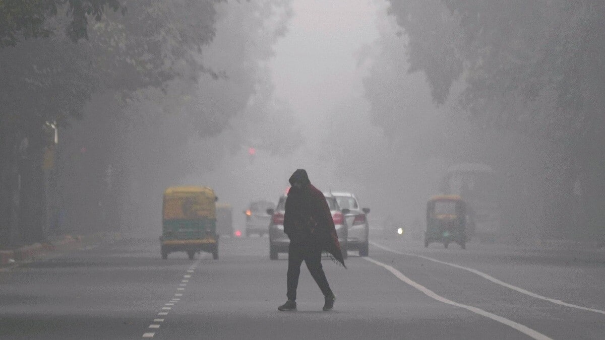 Delhi shivers as cold wave intensifies; air quality worsens