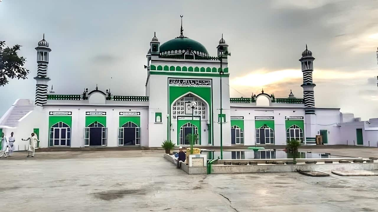 Sambhal Advocate Commissioner seeks 15-day extension for mosque survey report