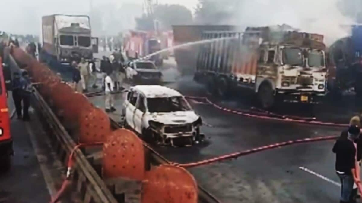 Jaipur tanker blast victim walks 600m for help; bystanders watch 