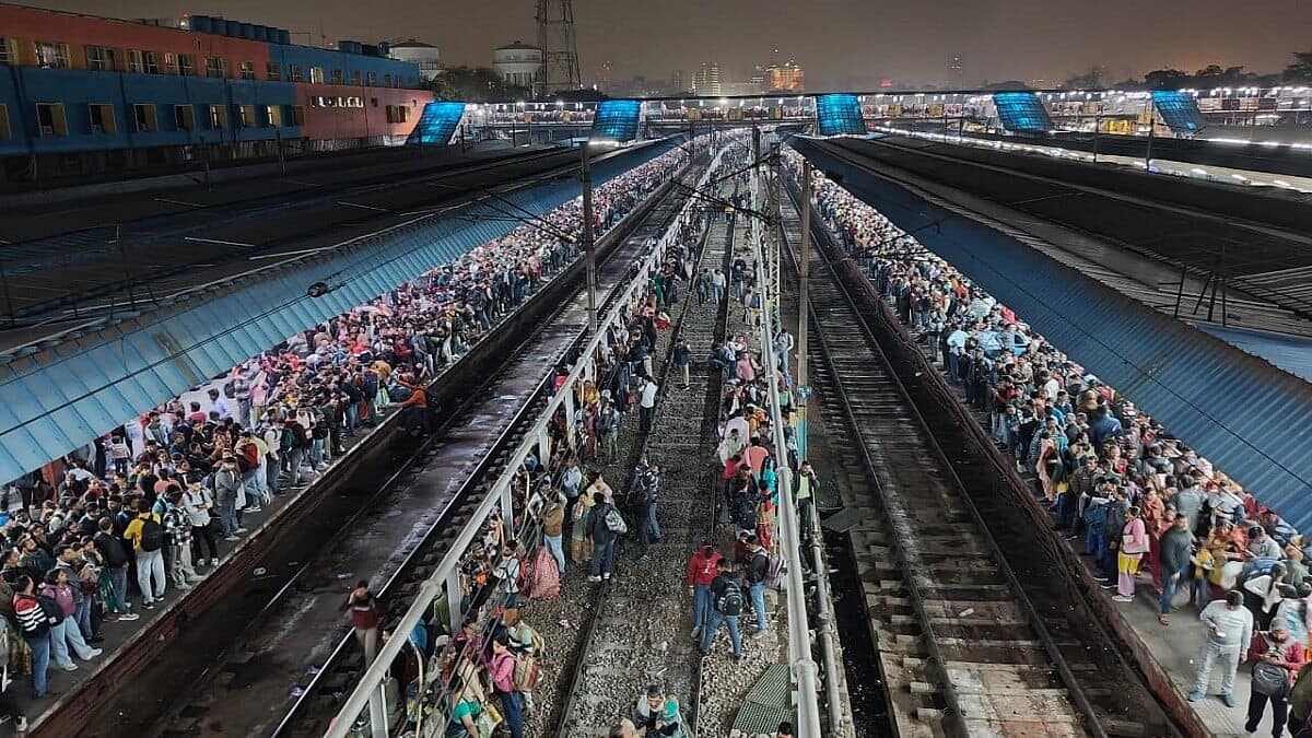 What led to stampede at New Delhi railway station