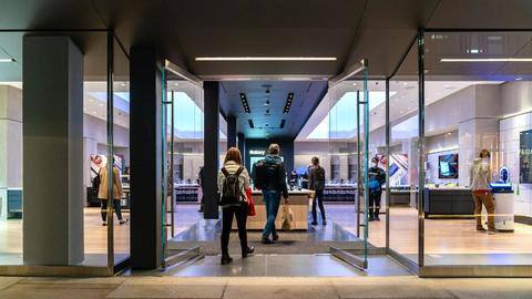 Samsung's new self-repair program allows customers to fix their phones Samsung's new self-repair program allows customers to fix their phones