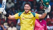 Renshaw, Ellis star as Australia beat Zimbabwe in 1st ODI