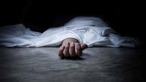 Man killed after auto-rickshaw overturns in Mumbai Man killed after auto-rickshaw overturns in Mumbai
