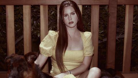 Lana Del Rey postpones 'Blue Banisters' release, shares cover art Lana Del Rey postpones 'Blue Banisters' release, shares cover art