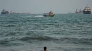 US destroys 3 Iranian oil tankers after missile attack