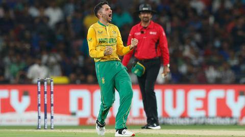 2nd T20I: India compile a modest 148/6; SA bowlers shine 2nd T20I: India compile a modest 148/6; SA bowlers shine