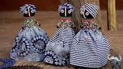 How to craft unique dolls with dried plants