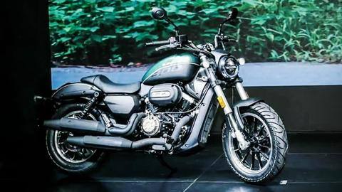 QJMotor Flash 300S cruiser bike goes official in China QJMotor Flash 300S cruiser bike goes official in China