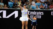 Swiatek defeats Kasatkina to reach 4th round of Australian Open