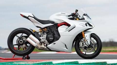 The SuperSport 950 has better looks