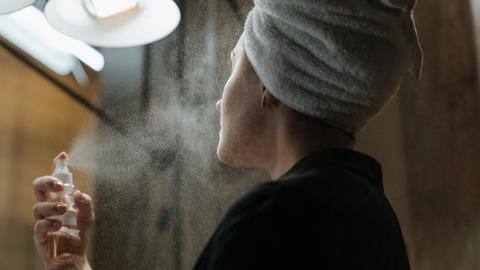 5 homemade makeup setting sprays that work 5 homemade makeup setting sprays that work