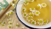 Fix irritated skin with chamomile tea baths