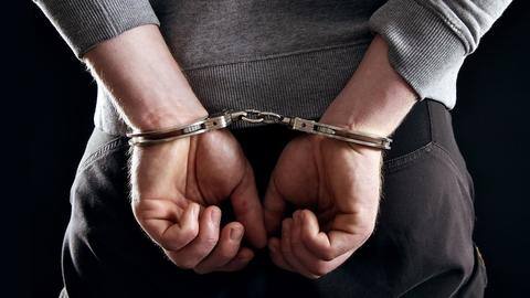 UP: Four held for duping people by promising Army jobs UP: Four held for duping people by promising Army jobs