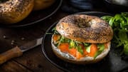 5-minute recipe: Bagel with guacamole and radish