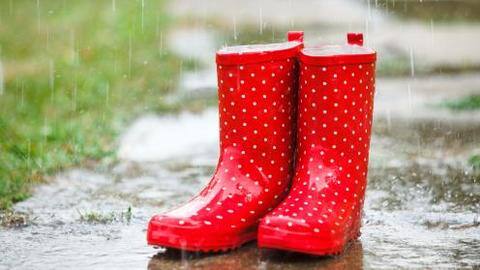 Monsoon fashion: A foolproof guide to selecting the perfect footwear Monsoon fashion: A foolproof guide to selecting the perfect footwear