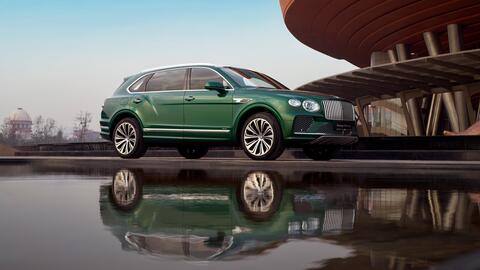 Exclusive 'Scarab Green' exterior and dual-tone interior