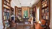 This is a smarter way to manage your home library