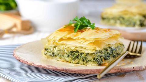 Have you tried these 5 traditional Greek foods yet? Have you tried these 5 traditional Greek foods yet?